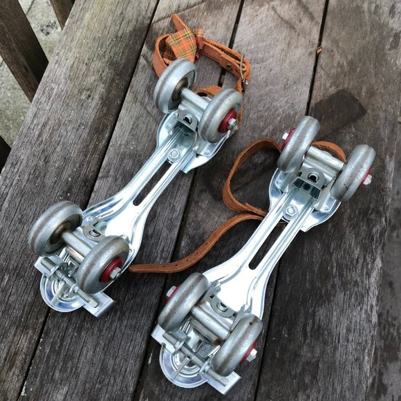 Vintage Metal Roller Skates Adjustable Ankle Strap No 63 Globe-Union Inc No Key - Picture 17 of 17